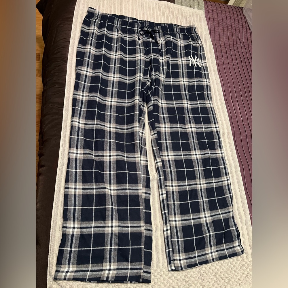 NY Yankees pajama pants flannel women’s 2XL
